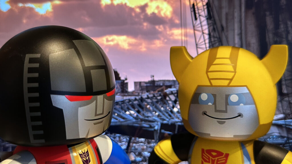 Mighty Muggs Bumblebee and Starscream